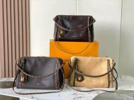 Picture of Louis Vuitton Handbags _SKUfw240289337fw